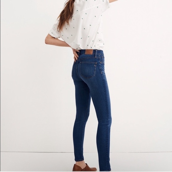 Madewell Roadtripper Jeans in Orson Wash - Picture 2 of 9